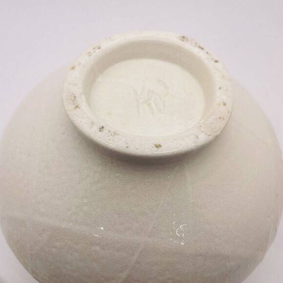 Studio Art Pottery Bowl Urn Cream Textured Ceramic Carved Lid Artist Signed - Picture 7 of 7